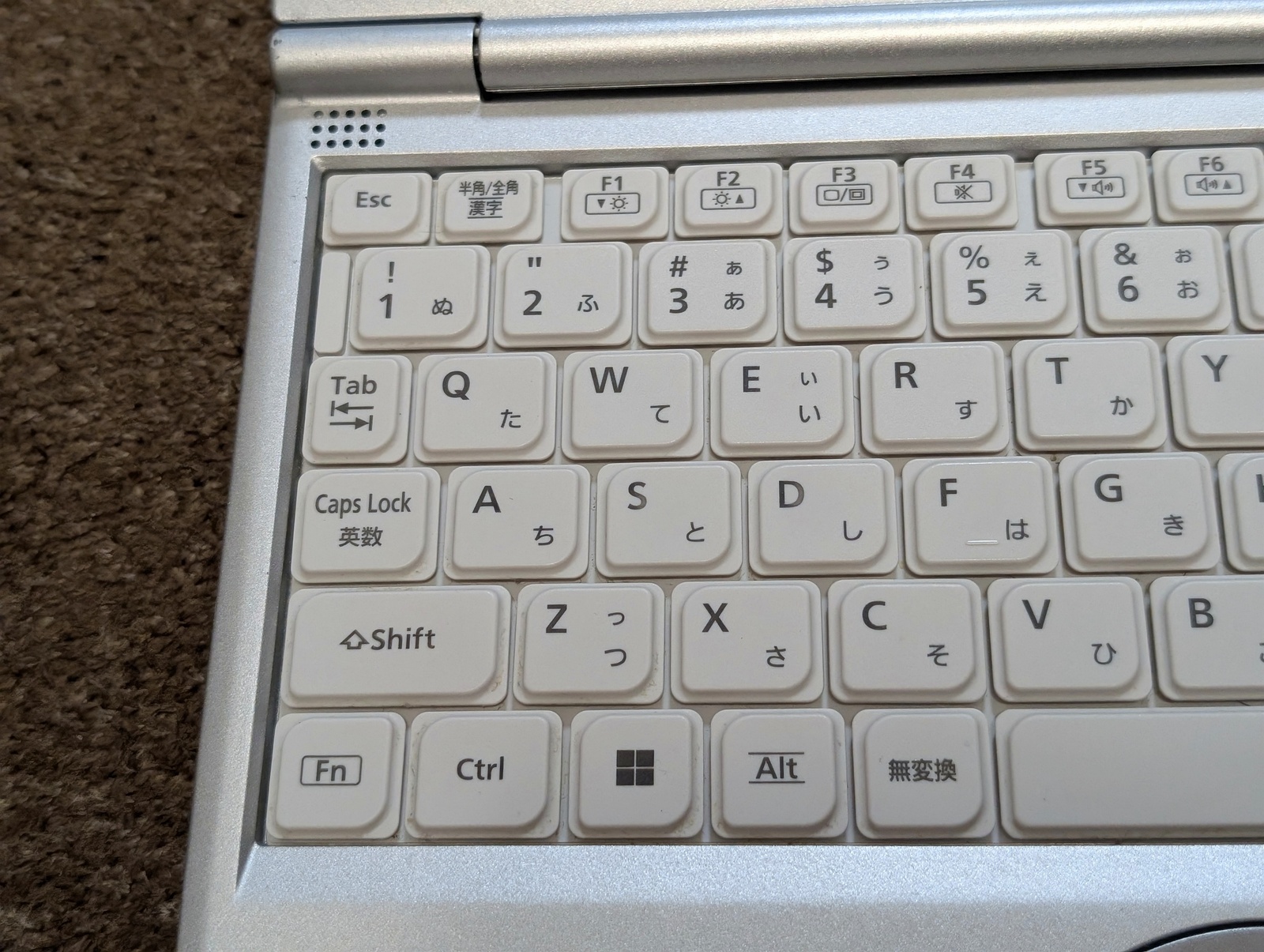 キーボード左側