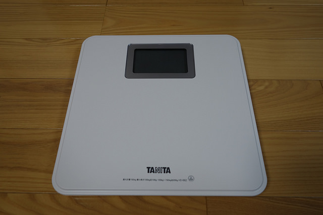 レビュー】タニタのシンプルな体重計HD-662-WHを買ってみた 乗るだけ ...