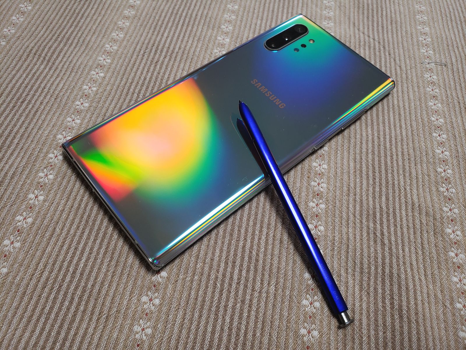 GALAXY note 10+  版